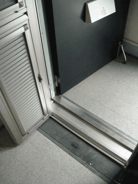 下枠脱着イメージ