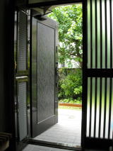 玄関網戸の開閉